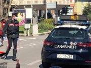 Inseguimento, calci e pugni ai Carabinieri perché guidava senza patente
