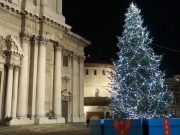 Natale, si potrà fare visita a parenti e amici nei giorni rossi. Le precisazioni di palazzo Chigi