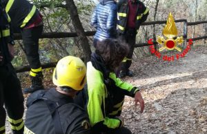 Si infortuna sul sentiero di montagna, 43enne recuperato dai Vigili del Fuoco