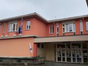 Infissi e servizi igienici nuovi alla scuola Carducci