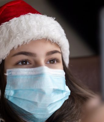 Primo Natale covid, le norme allo studio del governo fra cenoni e shopping