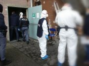 Capannone inagibile e sporco, chiuso laboratorio tessile