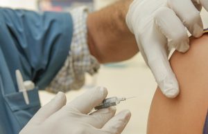 Vaccino, sarà Aria a comunicare la data del richiamo. Prime convocazioni il 25 maggio