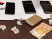 Sirmione, hashish sotto il divano. 4 ventenni nei guai per detenzione e spaccio