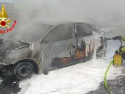 Auto in fiamme a Ospitaletto, intervengono i Vigili del Fuoco