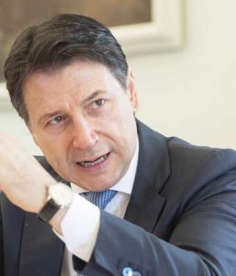 Giornata di consultazioni. Conte: “Dimissioni per un esecutivo di salvezza nazionale”