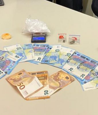 “Sto impastando”, ma al posto della pizza c’è la cocaina