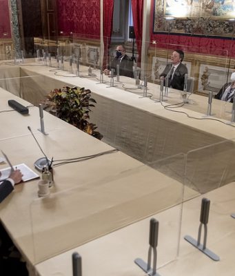 Renzi: “Da Iv nessun nome, serve governo politico”. Oggi al Quirinale centrodestra e M5s