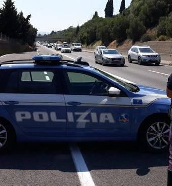 Va a trovare un amico, ma è positivo. Denunciato dalla Polizia