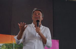 Via libera a Recovery ma ministri Iv si astengono. Renzi: “Oggi decidiamo se uscire dal governo”