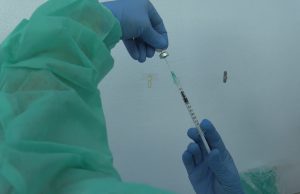 Vax manager per i pazienti fragili non in lista, la polemica: “Non rispondono al telefono”