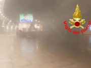 Prende fuoco un gioco per bambini al Centro Commerciale Adamello. Paura ma nessun ferito