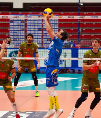 Pallavolo, Brescia costringe Siena al tie break. E guadagna un punto