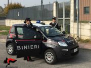 Party in casa a Leno. Ospiti nascosti nella doccia, nell’armadio e sul terrazzo