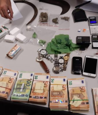 In casa soldi e cocaina, arrestato spacciatore a Iseo