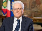 Covid, Mattarella: “L’Italia riconoscente verso medici e infermieri”