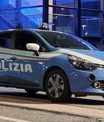 Risse e aggressioni tra giovani, arresti e perquisizioni a Brescia
