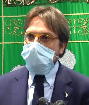 Caro energia, Guidesi: “Intervenire subito”