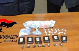 Spacciatore giustifica la sua fuga ai Carabinieri: “Avevo dimenticato la mascherina”