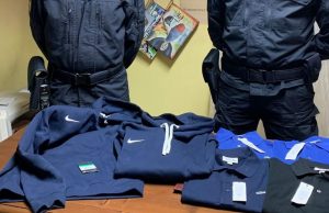 Rubavano elettronica e vestiti al Leone, arrestati mentre tentavano il bis