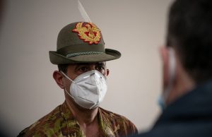 Figliuolo: “Le Regioni dovranno vaccinare anche i domiciliati, non solo i residenti”