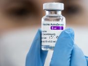 Da oggi niente AstraZeneca sotto i 60 anni, anche per i richiami