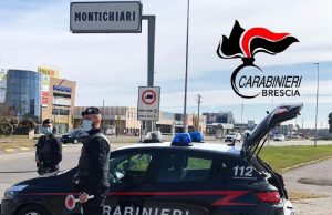 Ammassati a fare lezione in 28, pioggia di multe all’autoscuola