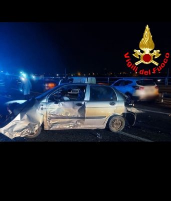 Mortale a Poncarale, nello scontro tra alcune auto 8 persone coinvolte, 1 morto e 3 feriti. Uno è grave