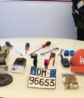 Truffe agli anziani, furti e resistenza. In manette dopo una breve fuga