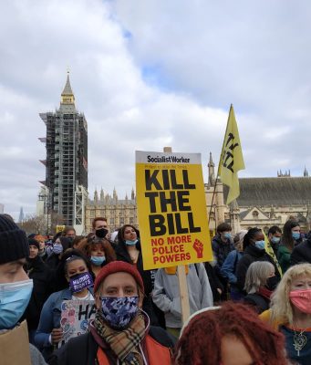Proteste a Londra contro legge che amplia poteri delle forze di polizia