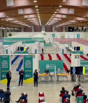 Vaccino: oltre 440mila prenotazioni per gli under 30
