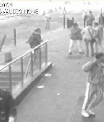 Aggressione in metro: due controllori minacciati e malmenati da una coppia di giovani