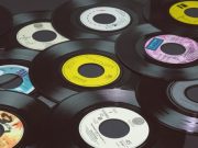 Il vinile, dopo 30 anni, batte il cd. E torna ad essere il più venduto