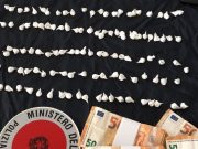 In casa 133 dosi di cocaina e quasi 6.000 euro, arrestato spacciatore