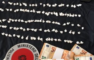In casa 133 dosi di cocaina e quasi 6.000 euro, arrestato spacciatore