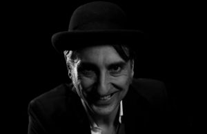 Questa sera alle 19.30 Jet Set Roger torna su Èlive con la sua musica