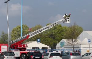 Attentato in via Morelli, i Vigili del Fuoco allertati alle 6. “La situazione era da principio di incendio”