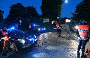 Notte di terrore, tre aguzzini sequestrano un giovane