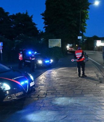Notte di terrore, tre aguzzini sequestrano un giovane