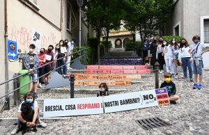 Un “flash smog” per dire no all’inquinamento dell’aria