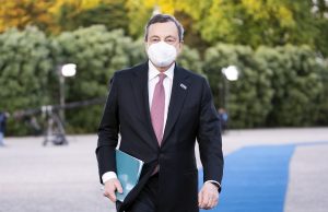 A Oporto il premier Draghi insiste: accelerare sui vaccini con trasparenza e affidabilità