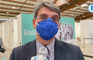 Del Bono, “all’hub in Fiera il ritmo è cambiato. Un plauso all’Asst Spedali Civili”