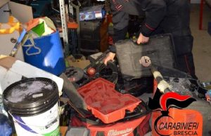 Il garage era un “covo” di attrezzi rubati, arrestata coppia di ricettatori