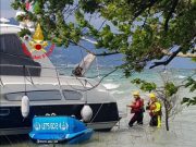 Barca arenata sugli scogli, famiglia salvata dai Vigili del Fuoco