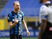 Malore per Eriksen, massaggio cardiaco, poi riprende conoscenza. Ora è sveglio, in ospedale