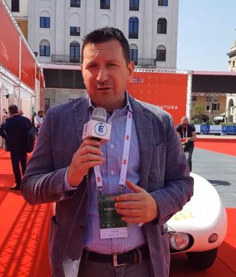 Tutto pronto, piazza Vittoria cuore pulsante della corsa