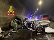 Schianto in galleria, due morti e quattro feriti gravi