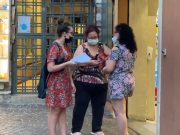 Stop alle mascherine all’aperto. Ma se aumentano i contagi…