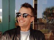 Esce di strada con la moto mentre torna dal lavoro. Muore 30enne