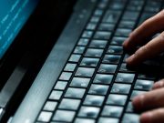 Offline diversi siti fra cui quello del governo Uk e media mondiali